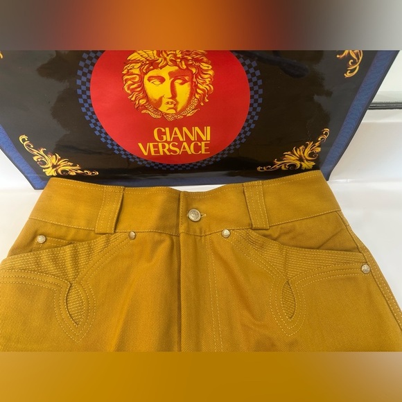 Versace Men's Vintage Gold Jeans. 5 Pocket Medusa Studs Size 48 31x41 - Picture 1 of 14